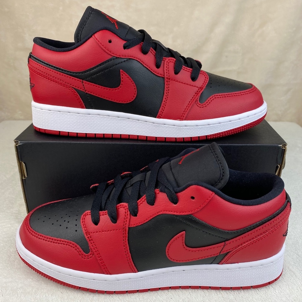 Nike Air Jordan 1 Low ‘Reverse Bred’ Grade School - Picture 1 of 6